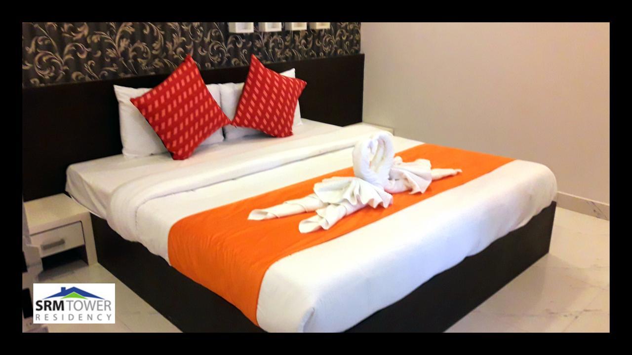 เอสอาร์เอ็ม ทาวเวอร์ เรสซิเดนซี Apartment กูรูวาเยอร์ ภายนอก รูปภาพ