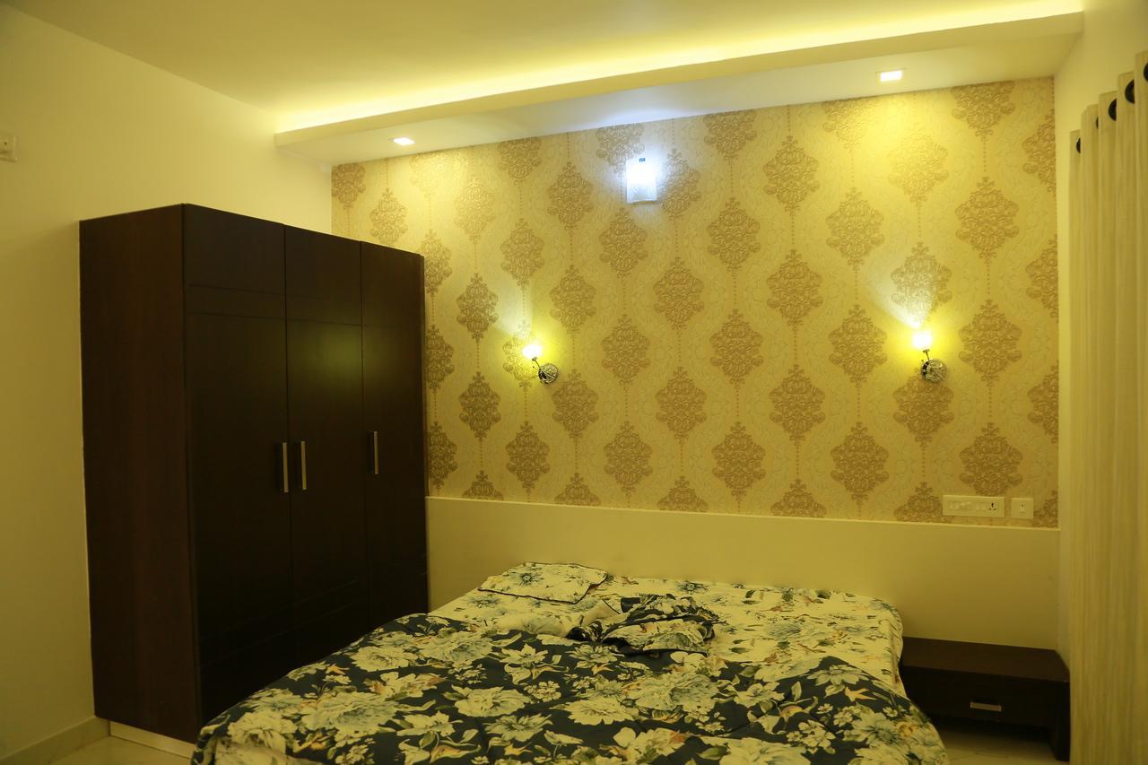 เอสอาร์เอ็ม ทาวเวอร์ เรสซิเดนซี Apartment กูรูวาเยอร์ ภายนอก รูปภาพ
